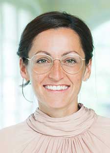 Miriam Lang