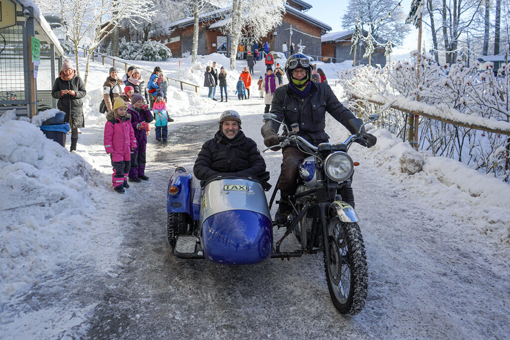 und die Motoradkutsche freuten sich nicht nur die jüngsten Besucherinnen und Besucher.