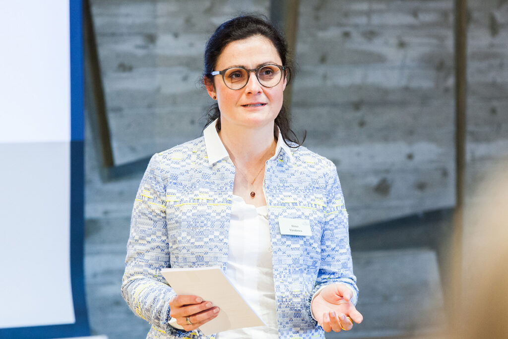 Nino Virubova, Altschülerin, Abiturjahrgang 1996, führt seit Juni den Vorsitz im Schulvorstand.
