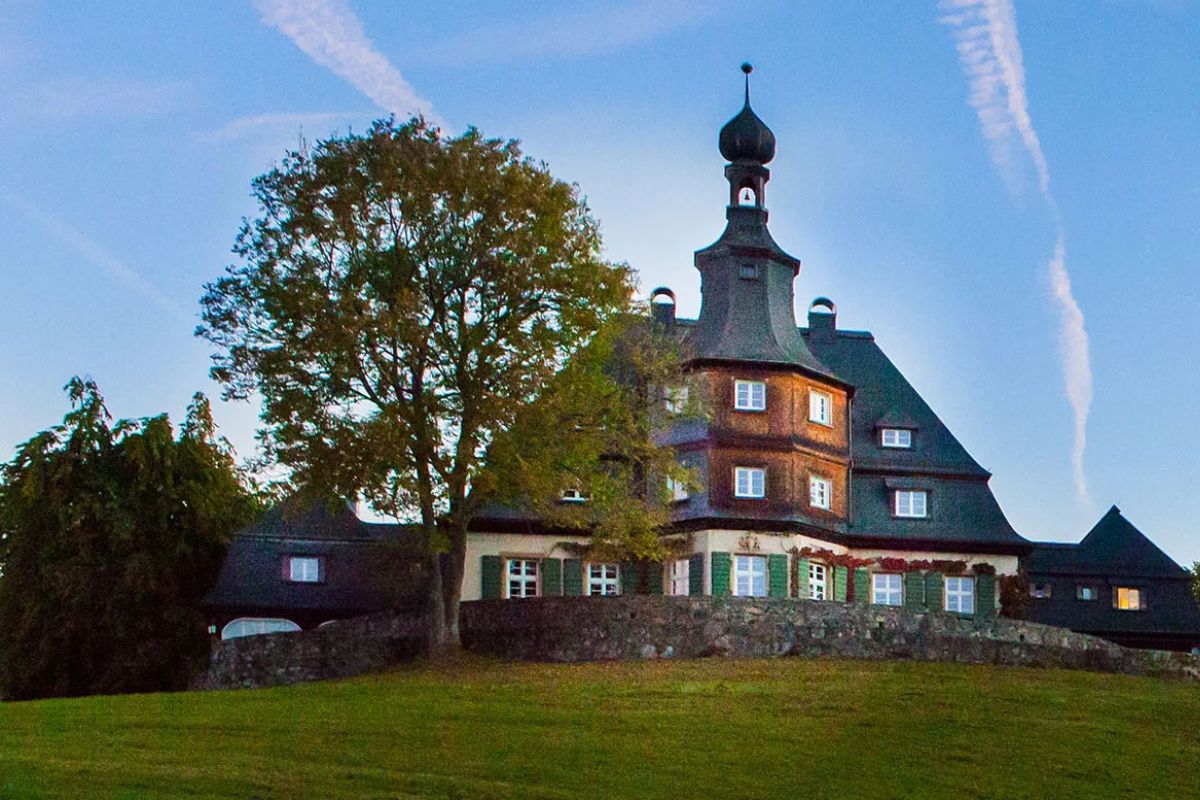 Gebäude Internat Birklehof zum Thema Was kostet ein Internat