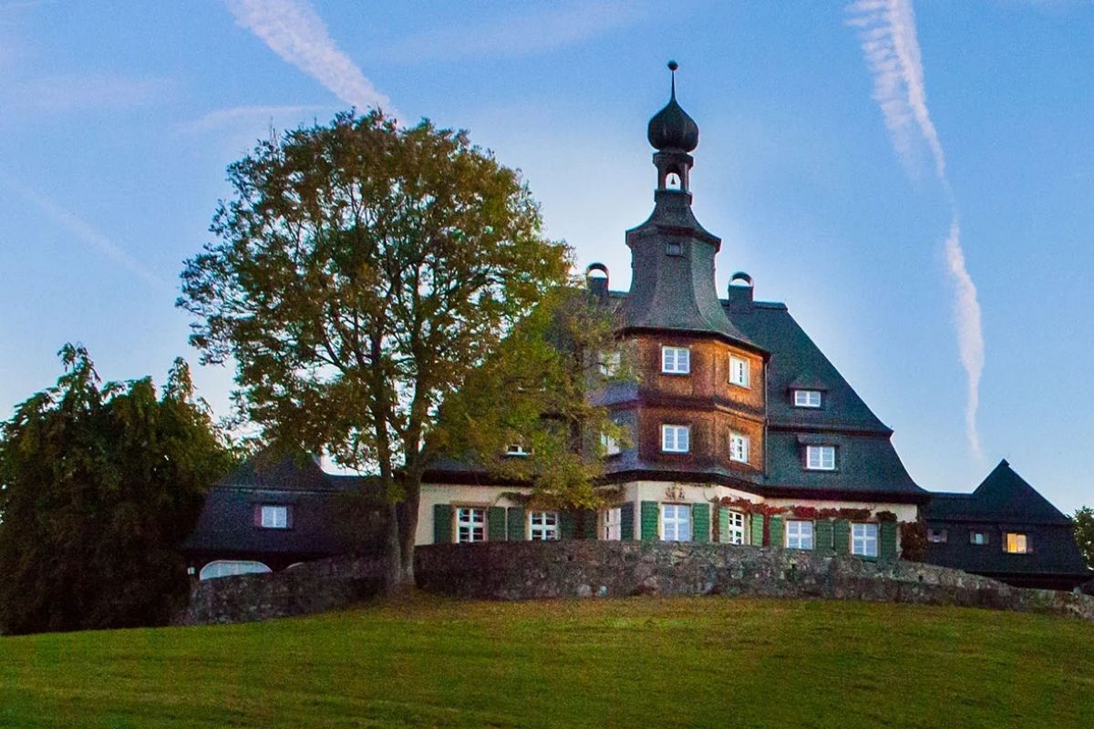 Hauptgebäude Internat Birklehof zum Thema demokratische Schule